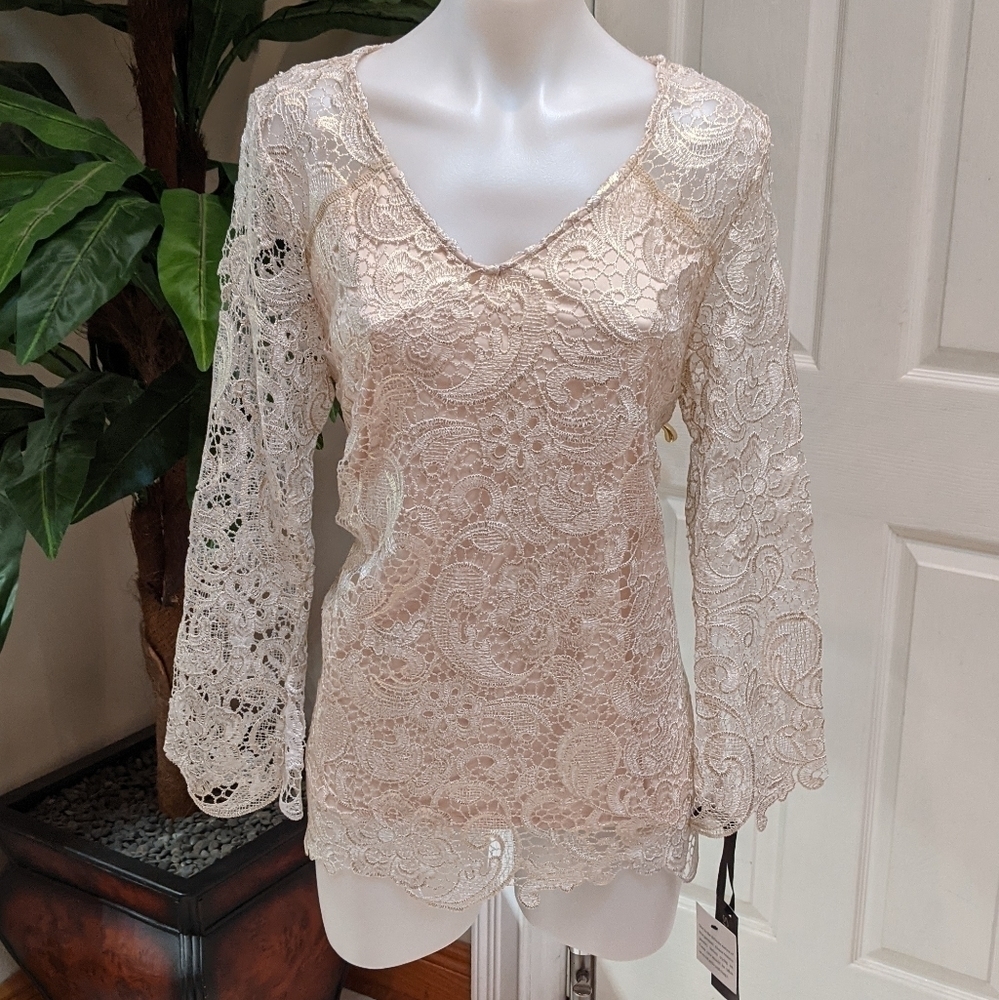 Skye's the Limit Women's Lace Top Size Large NWT